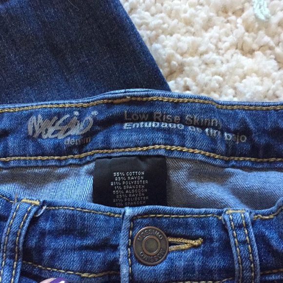 Mossimo Jeans - Picture 3 of 3